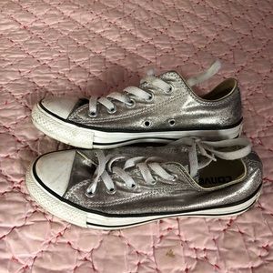 Converse Pewter Metallic sneakers women’s size 6